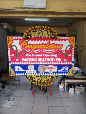 Papan Bunga di Kaliwatubumi Butuh